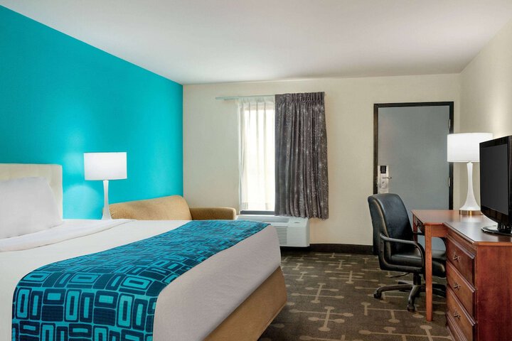 Room 20 of 37