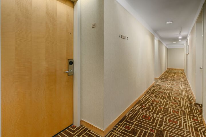Ballroom/Hall 51 of 53