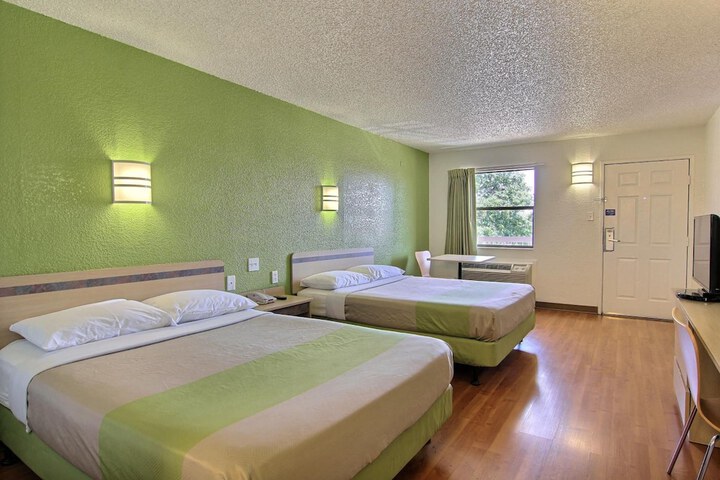 Room 20 of 40