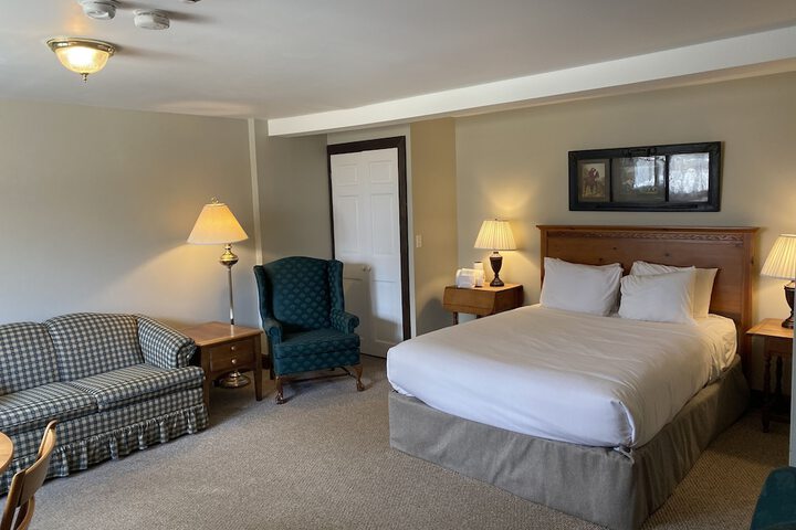 Room 172 of 294