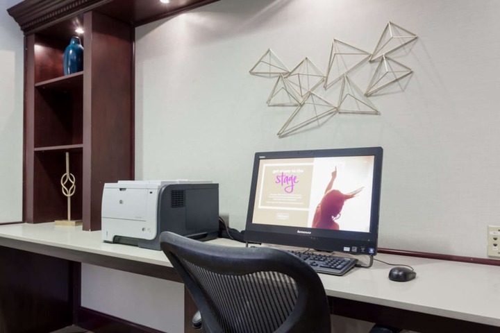 Business Center 41 of 41