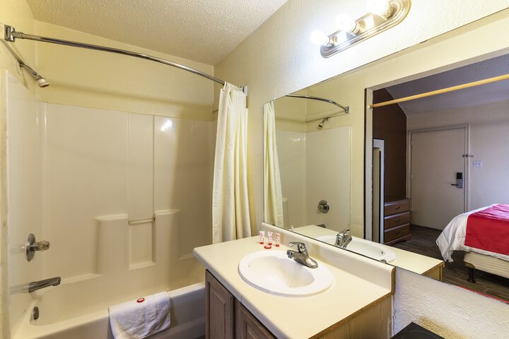 Room 12 of 29
