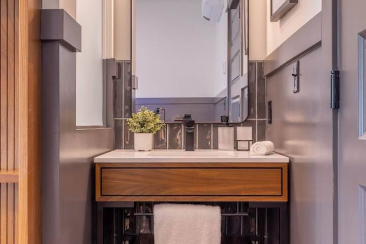Lightwell Hotel & Spa