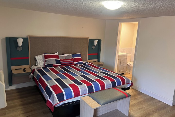 Room 8 of 26