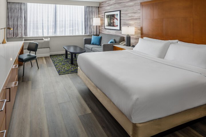 DoubleTree by Hilton Rochester