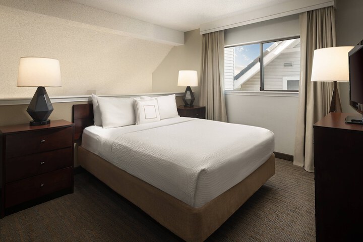 Room 27 of 41