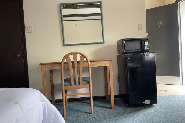 Room 61 of 103