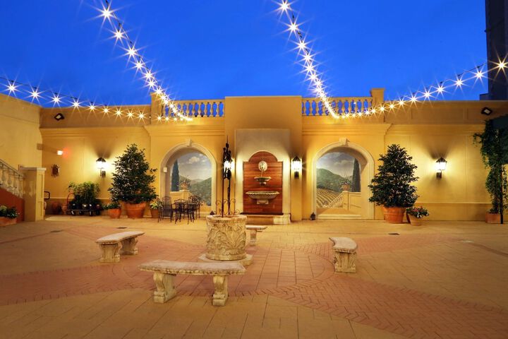 Hotel 4 of 60