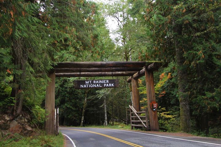 Alexanders Lodge