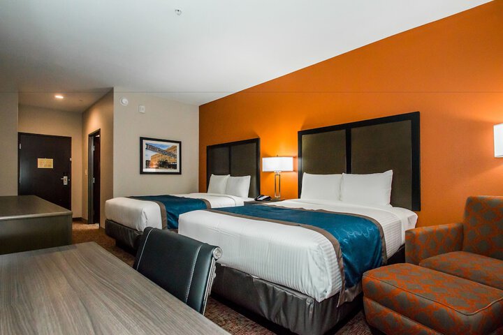 Room 18 of 18
