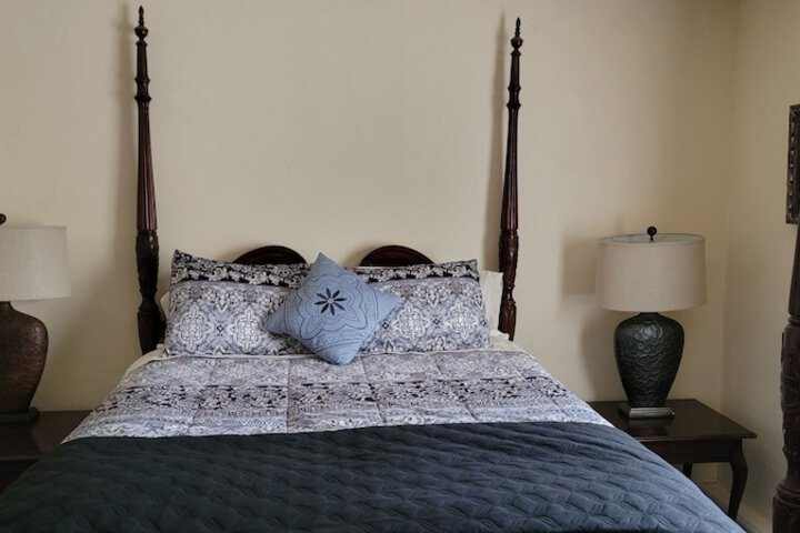 Room 16 of 40