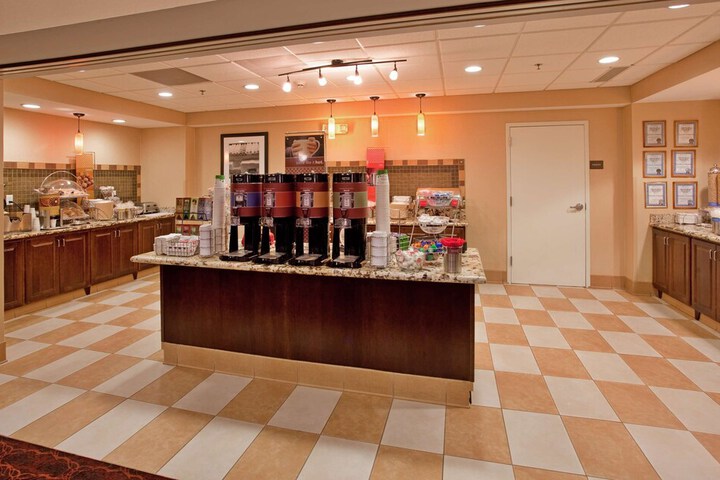 Hampton Inn & Suites Watertown