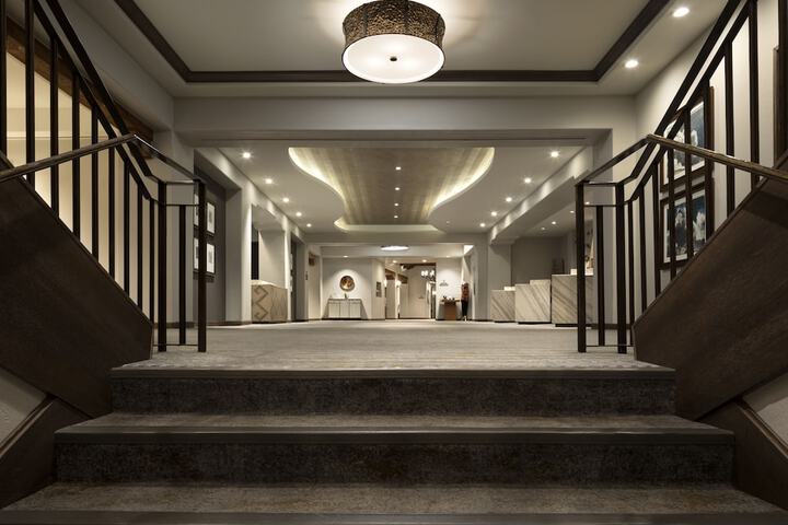 Hotel Interior 52 of 138