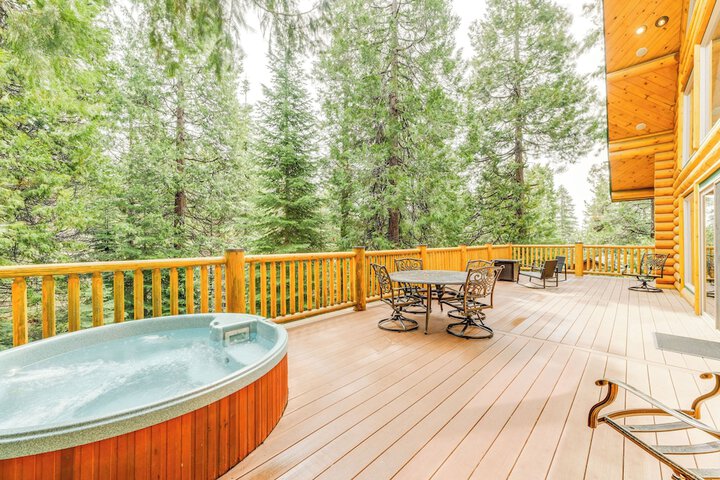 Mountain Cabin w / Hot Tub: 4 Mi to Shaver Lake!