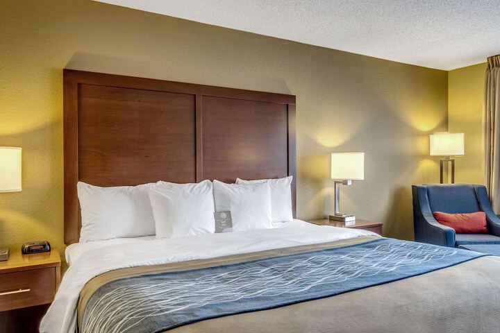 Room 10 of 29
