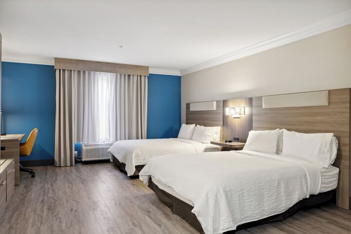 Room 8 of 39