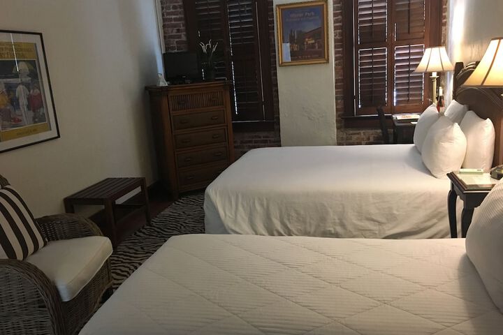 Room 25 of 40