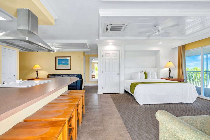 Room 51 of 103
