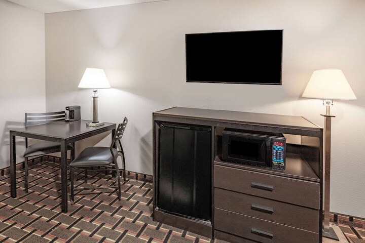 Room 26 of 58