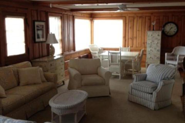 Wychmere Beach Club
