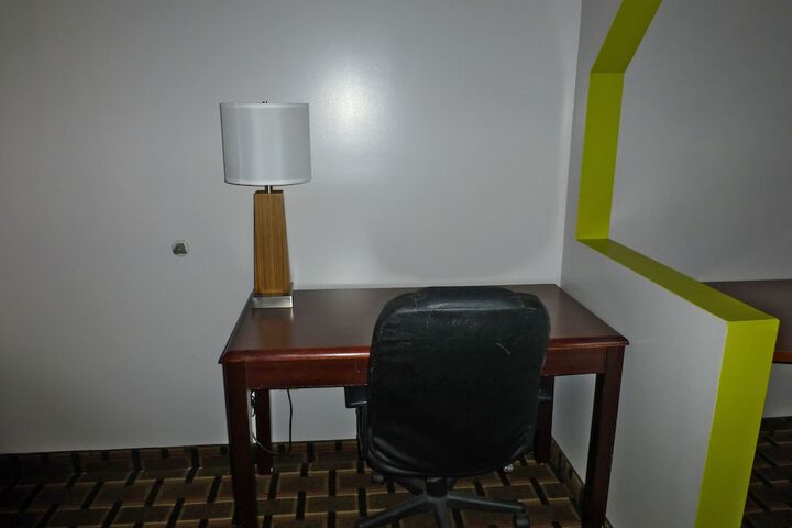 Room 29 of 35