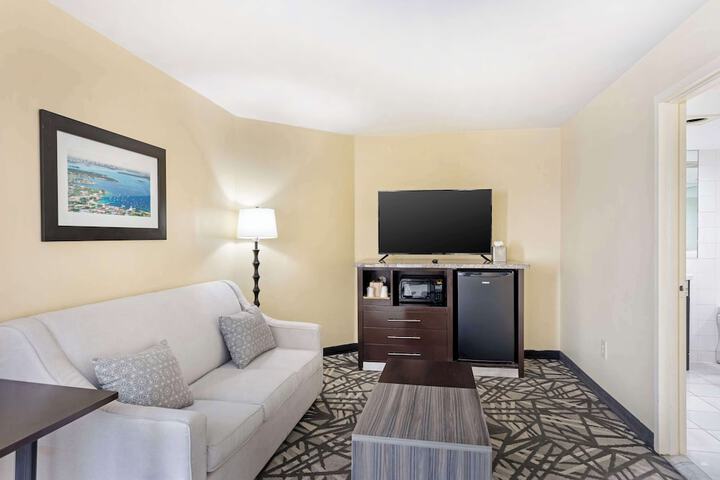 Room 10 of 31