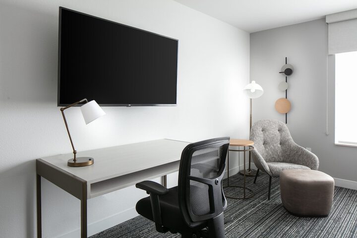Room 21 of 28