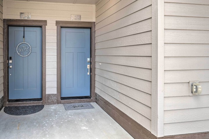 Charming Mccall Townhome: Hike Fish, & Ski!