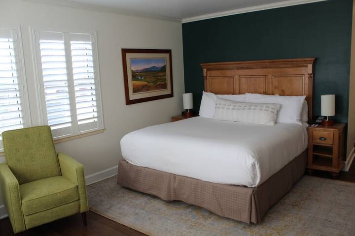 Room 35 of 53