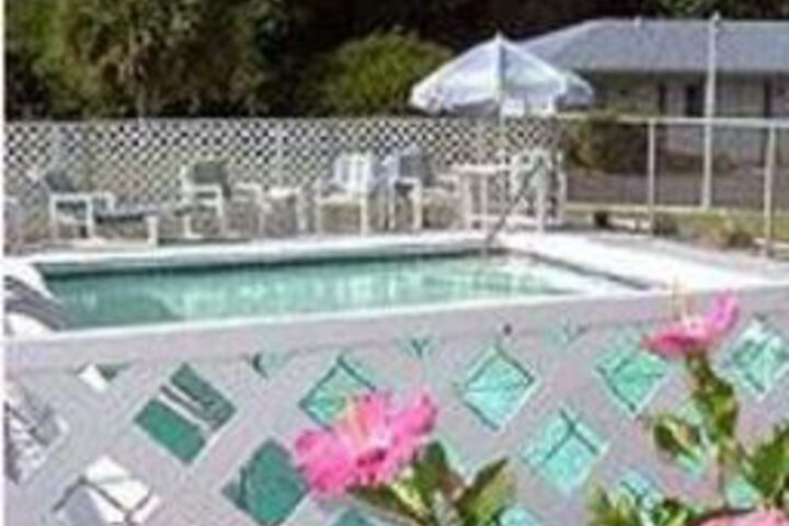 Lake View Motel