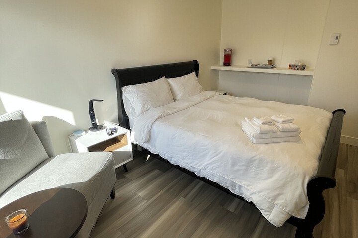 Room 44 of 94