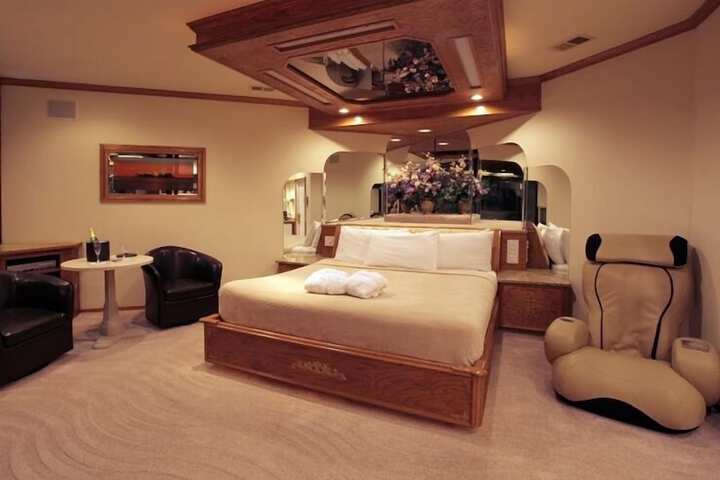 Room 10 of 63