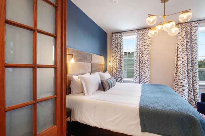 Room 44 of 164