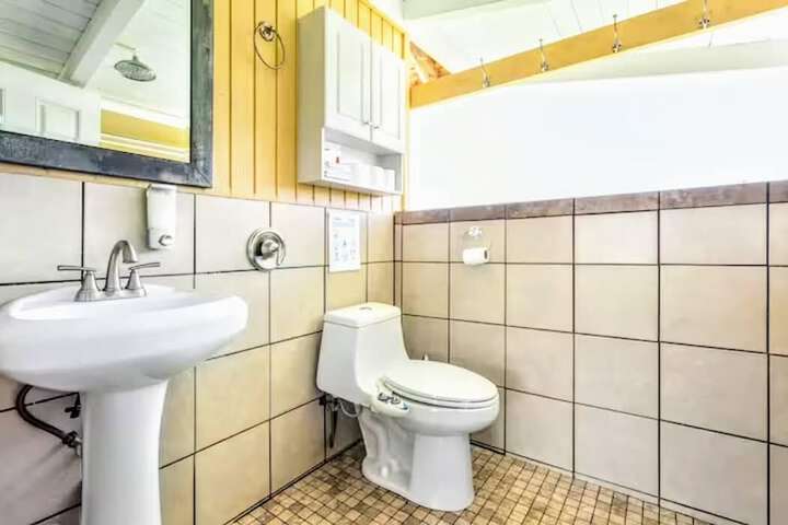 Room 17 of 52
