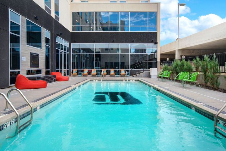 Pool 4 of 68