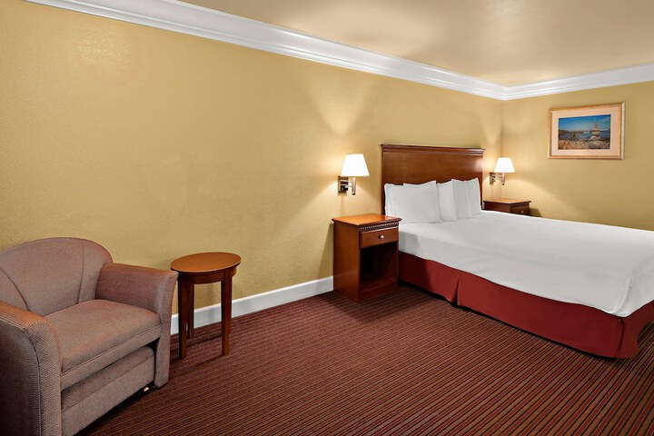 Room 25 of 30