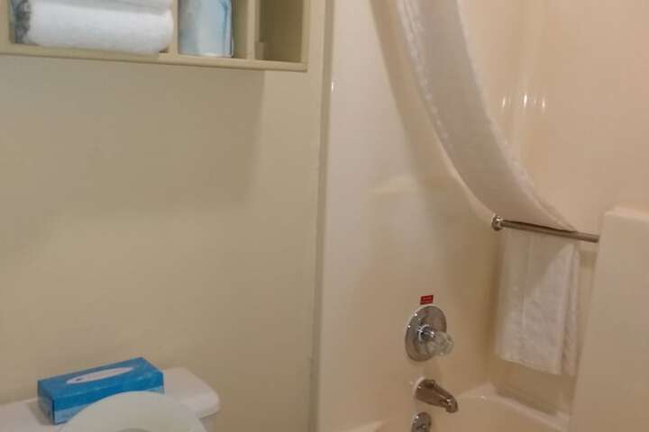 Room 15 of 34