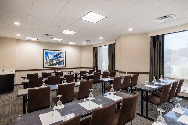 Holiday Inn Greensboro Coliseum by IHG