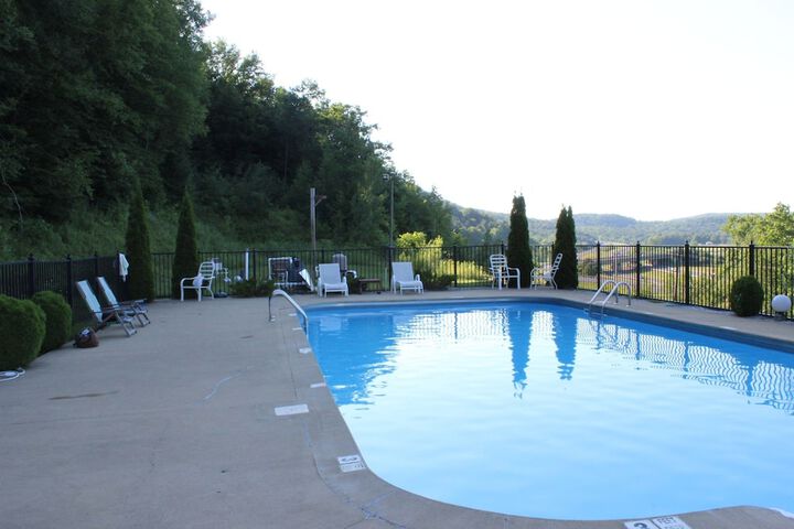 Pool 6 of 42