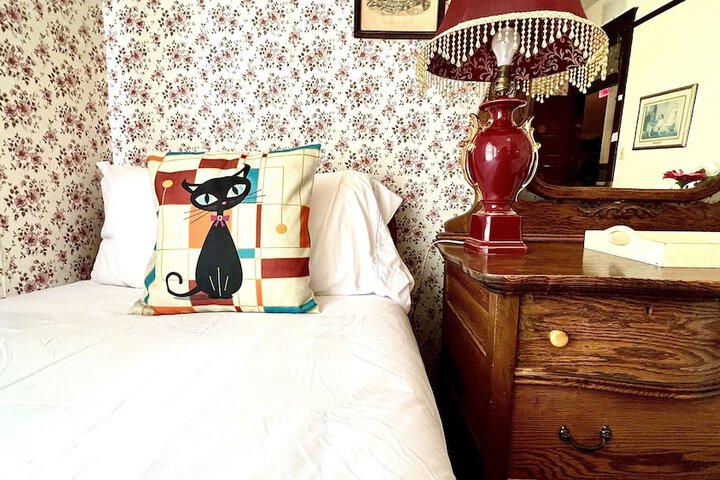 Room 56 of 73