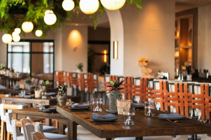 Dining 62 of 83