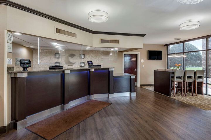Hotel Interior 10 of 43