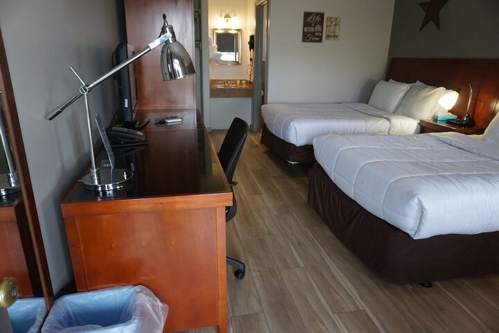 Room 35 of 65