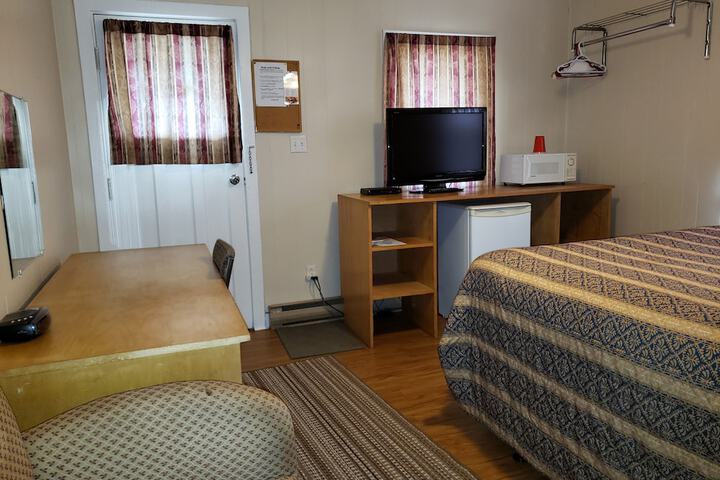 Room 76 of 79