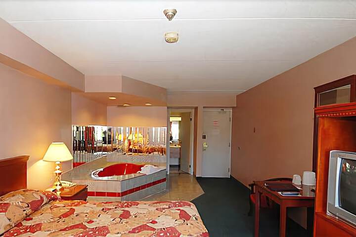 Room 35 of 70