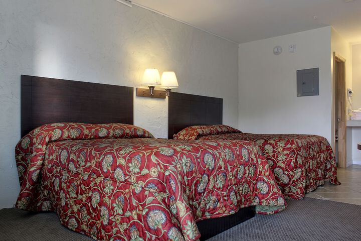 Room 28 of 43