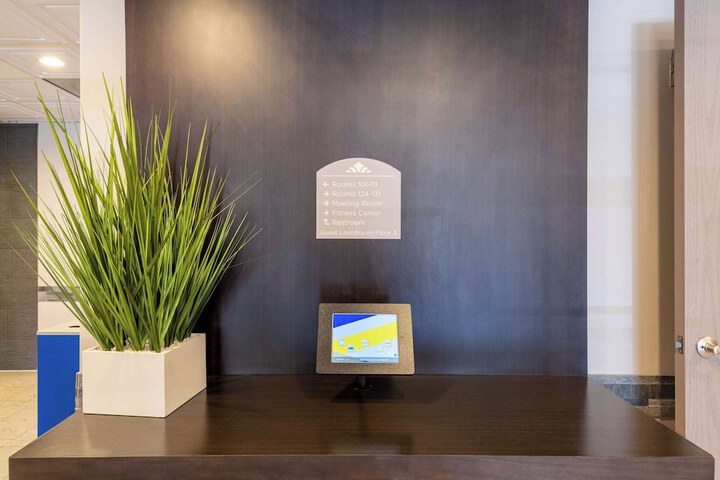 Microtel Inn & Suites by Wyndham Tracy