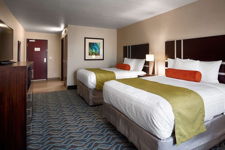 Room 8 of 23