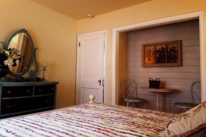 Contented Cottage Bed & Breakfast