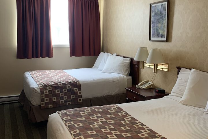 Room 10 of 28